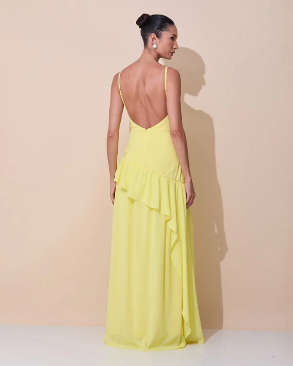 Vestido de Festa Longo Decote Crepe Drapeado Chiffon Fenda Babado Camadas Amarelo Manteiga