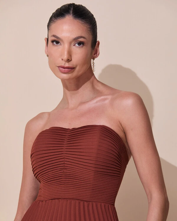 Vestido de Festa Longo Tomara que Caia Crepe Chiffon Plissado Camadas Marrom New