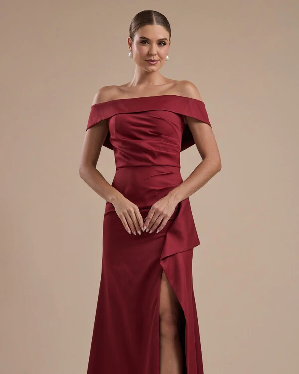 Vestido de Festa Longo Ombro a Ombro com Fenda em Alfaiataria Marsala Escuro