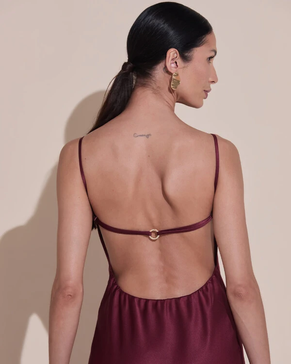 Vestido de Festa Midi Fivela Costas Cetim Marsala