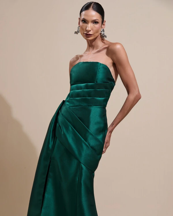 Vestido de Festa Longo Tomara que Caia Zibeline Drapeado e Faixa Verde Escuro