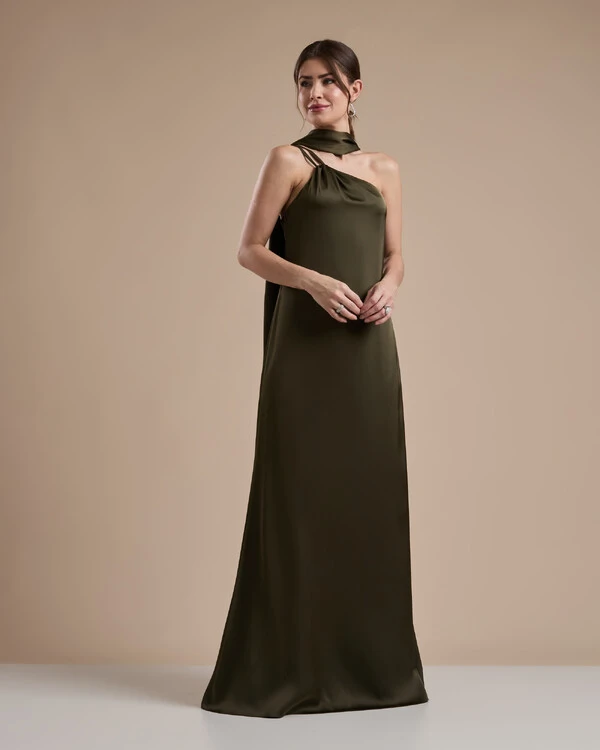 Vestido de Festa Longo em Cetim Fluido um Ombro Só com Lenço Verde Oliva