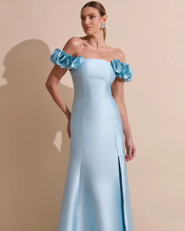 Vestido Longo de Festa Zibeline Ombro a Ombro com Flores e Fenda Tiffany