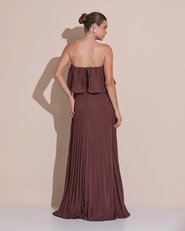 Vestido de Festa Longo Crepe Chiffon Tomara que Caia Plissado com Babado Cascata Marrom