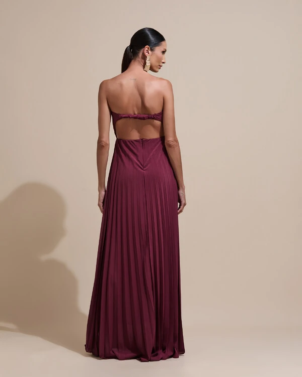 Vestido de Festa Longo Tomara que Caia Plissado Detalhe Marsala
