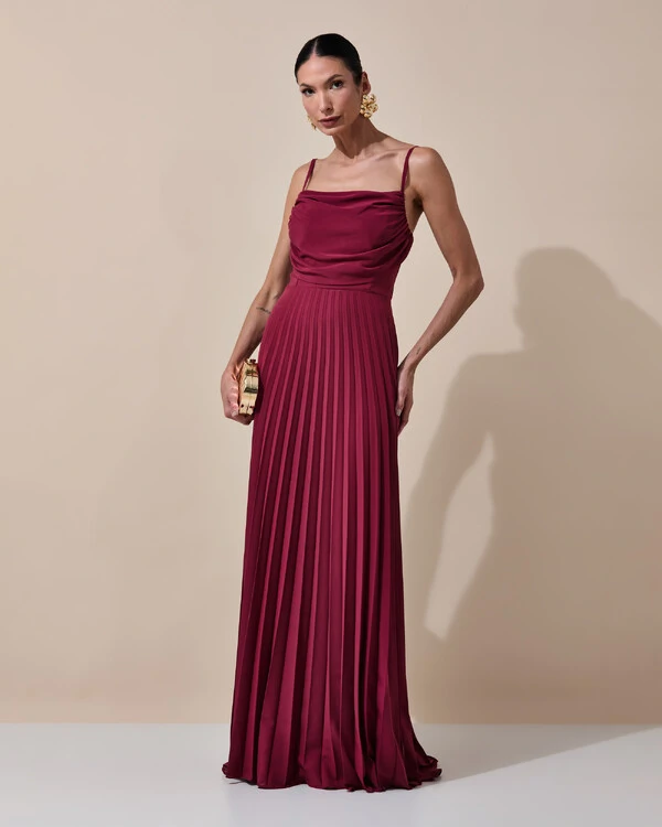 Vestido de Festa Longo Crepe Chiffon Plissado Trançado e Lenço Marsala New