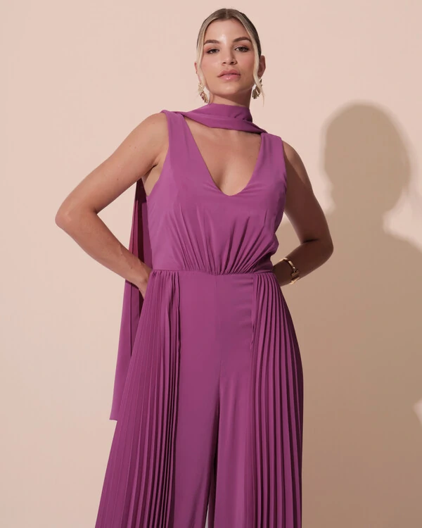 Macacão de Festa Longo Crepe Pantalona Plissado e Lenço Fúcsia