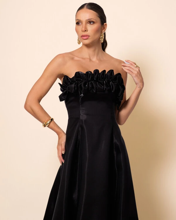 Vestido de Festa Longo Cetim Cristal Tomara que Caia com Flor 3D Preto