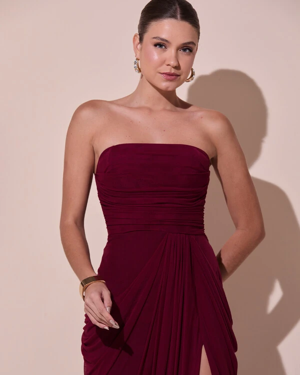 Vestido De Festa Longo Tomara que Caia Tule Drapeado Fenda Marsala