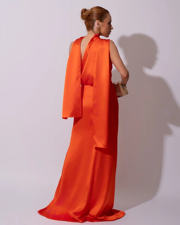 Vestido de Festa Longo Cetim Alfaiataria Tomara que Caia com Faixa Lenço Laranja