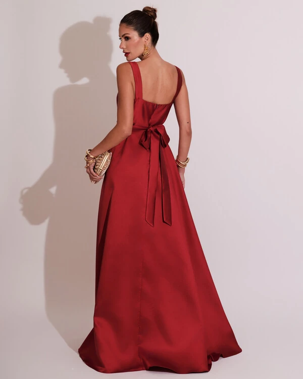 Vestido de Festa Longo Zibeline com Fenda e Faixa Marsala
