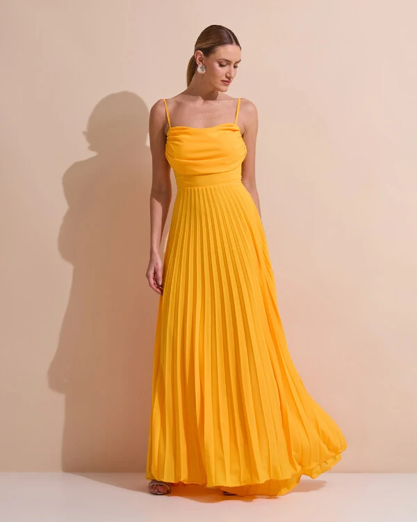 Vestido de Festa Longo Crepe Chiffon Plissado Trançado e Lenço Laranja Manga New