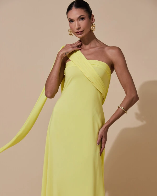 Vestido de Festa Longo Tomara que Caia Crepe Chiffon Lenço Drapeado Costas Trançada Amarelo Manteiga