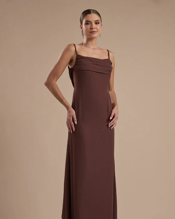 Vestido de Festa Longo Crepe Chiffon Costas Lenço Cauda Marrom