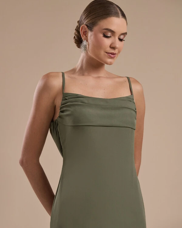 Vestido de Festa Longo Crepe Chiffon Costas Lenço Cauda Verde Oliva