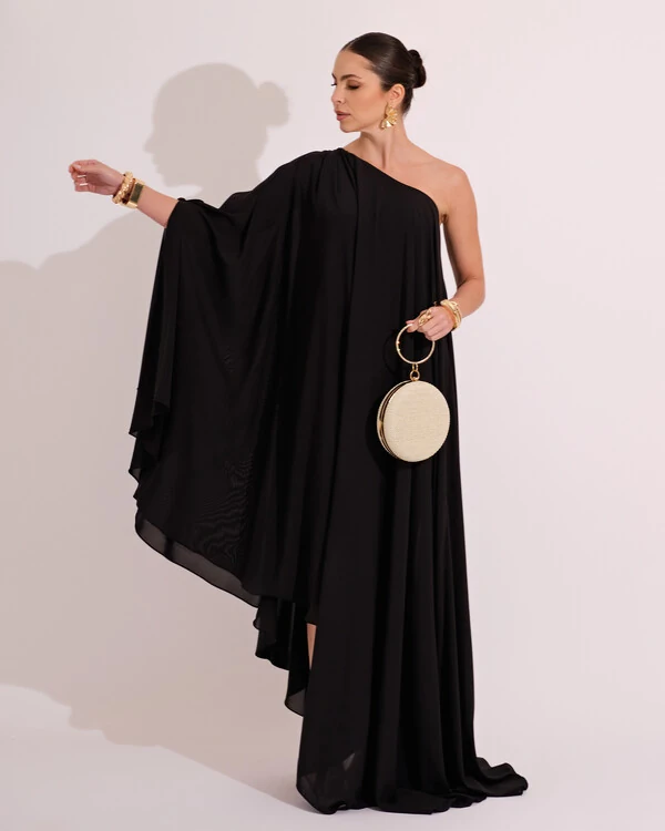 Vestido de Festa um Ombro com Capa Crepe Fluido Preto