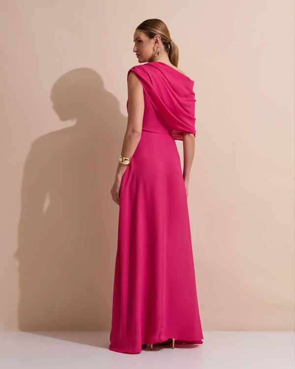 Vestido de Festa Longo Um Ombro Só Crepe Chiffon Capa Drapeado Pink Escuro