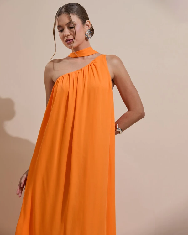 Vestido de Festa Longo Crepe Fluido um Ombro Só com Lenço Laranja