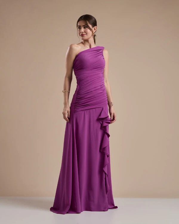 Vestido de Festa Longo Crepe Chiffon Um Ombro Só Drapeado com Babado Cascata Fúcsia