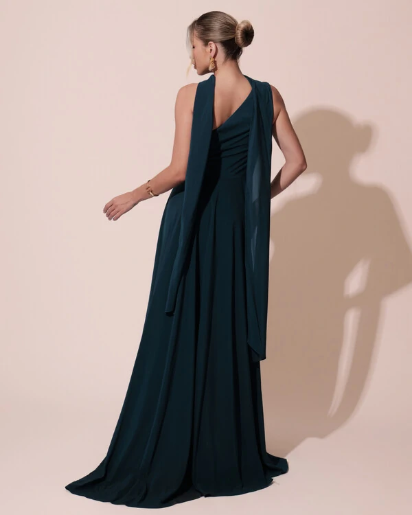 Vestido de Festa Longo Crepe Chiffon Um Ombro Só Drapeado com Lenço Verde Escuro