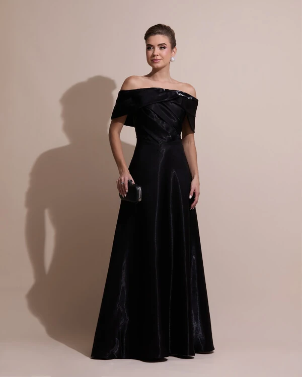 Vestido de Festa Longo Cetim Cristal Ombro a Ombro Drapeado Preto