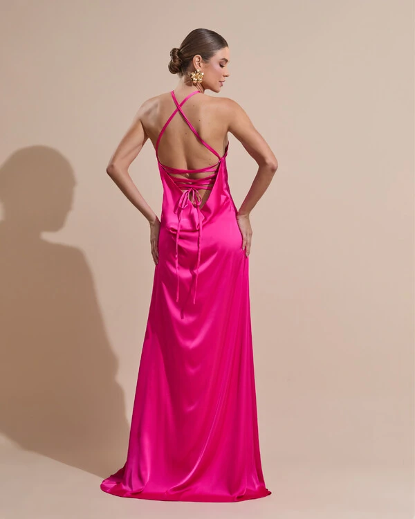 Vestido Longo de Cetim com Decote Triangular e Amarração nas Costas Degagê Pink