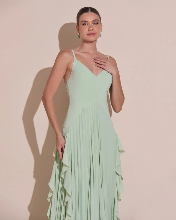 Vestido de Festa Longo Crepe Chiffon Alça Fina Saia Plissada com Babado Cascata Verde Menta New