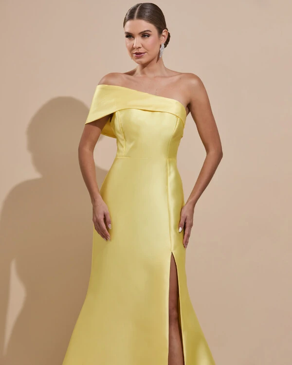 Vestido de Festa Zibeline com Faixa Ombro a Ombro Amarelo Manteiga
