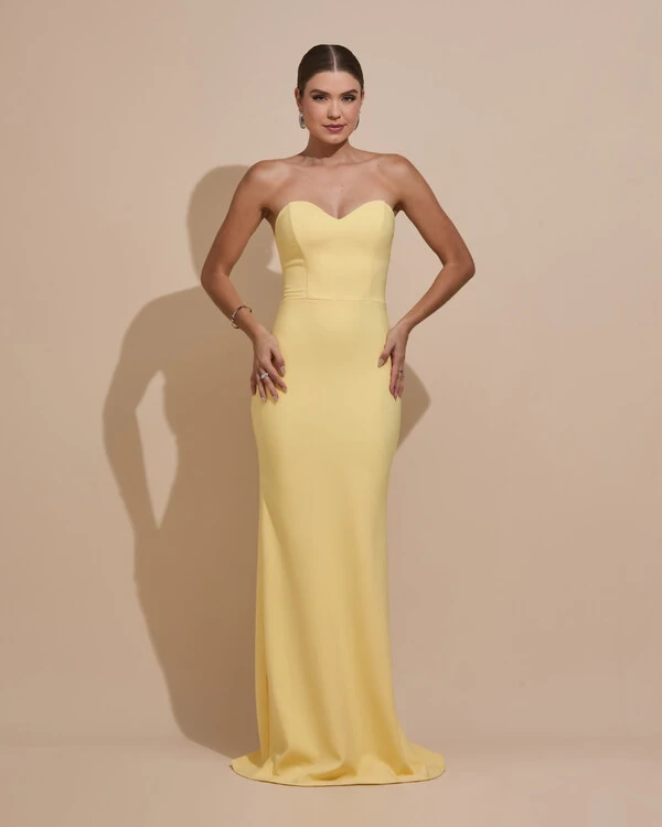 Vestido de Festa Longo Alfaiataria Tomara que Caia Saia Sereia com Lenço Amarelo Manteiga