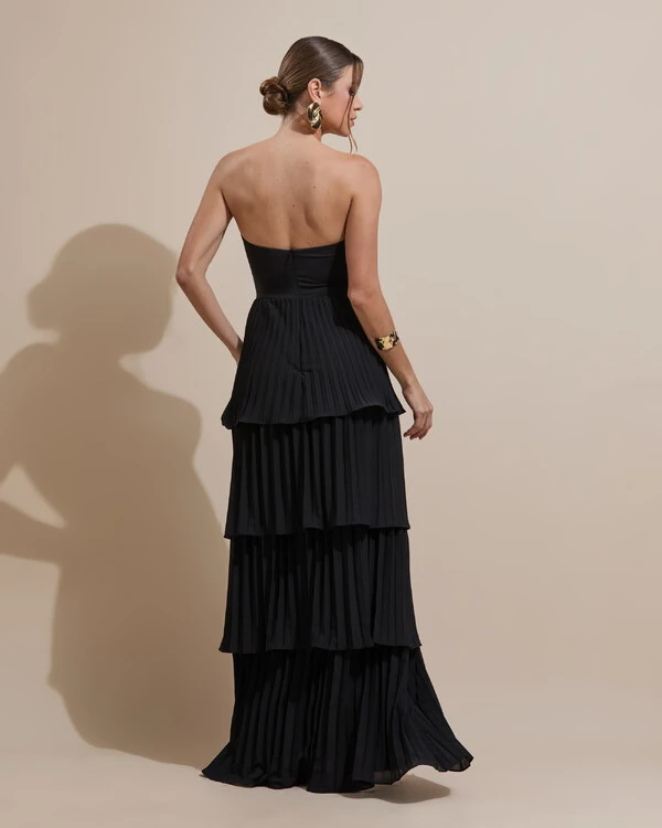 Vestido de Festa Longo Tomara que Caia Crepe Chiffon Plissado Camadas Preto