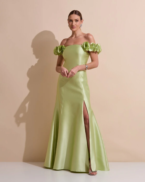 Vestido Longo de Festa Zibeline Ombro a Ombro com Flores e Fenda Verde Lima