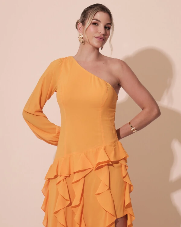 Vestido de Festa Longo Crepe Um Ombro Só Manga Longa e Babados Cascata Fenda Laranja Manga
