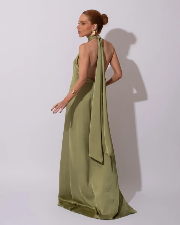 Vestido de Festa Gola Alta com Decote nas Costas Acetinado Verde Pistache
