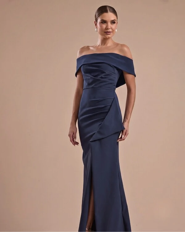 Vestido de Festa Longo Ombro a Ombro com Fenda em Alfaiataria Azul Marinho Escuro