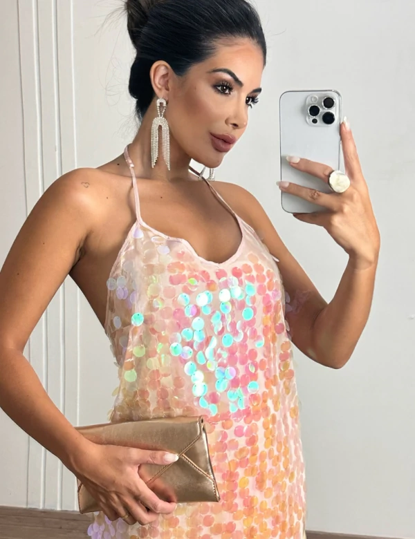 Vestido Curto Paetê com Gola Única e Costas Abertas Rose Glow