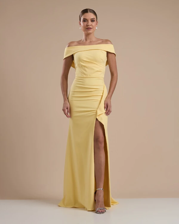 Vestido de Festa Longo Ombro a Ombro com Fenda em Alfaiataria Amarelo Manteiga