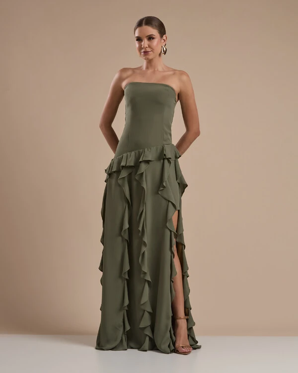 Vestido de festa Longo Tomara que Caia Crepe Chiffon com Bababos Cascata e Fenda Verde Oliva