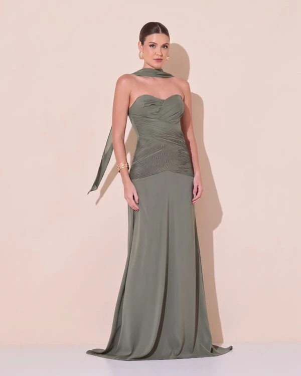 Vestido de Festa Longo Decote Coração Crepe Chiffon Drapeado Plissado Lenço Verde Oliva