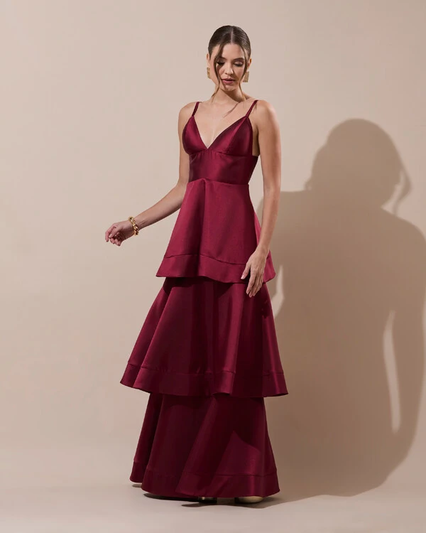 Vestido de Festa Longo Zibeline em Camadas Decote em V com Alças Marsala Escuro