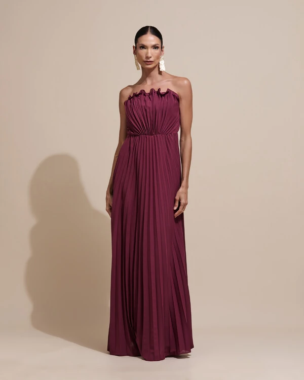 Vestido de Festa Longo Tomara que Caia Plissado Detalhe Marsala