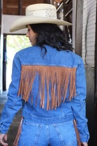 Jaqueta Jeans com Franjas em Couro