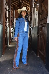 Calça Jeans Wide Leg com Franjas em Couro