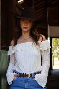 Blusa Ombro a Ombro Renda Off White