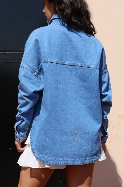FotoCamisa Jeans com Bolso Cargo