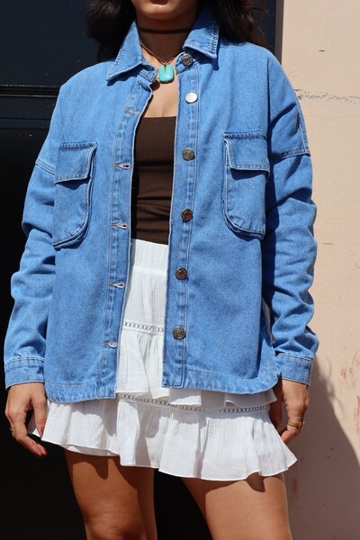 Foto Camisa Jeans com Bolso Cargo