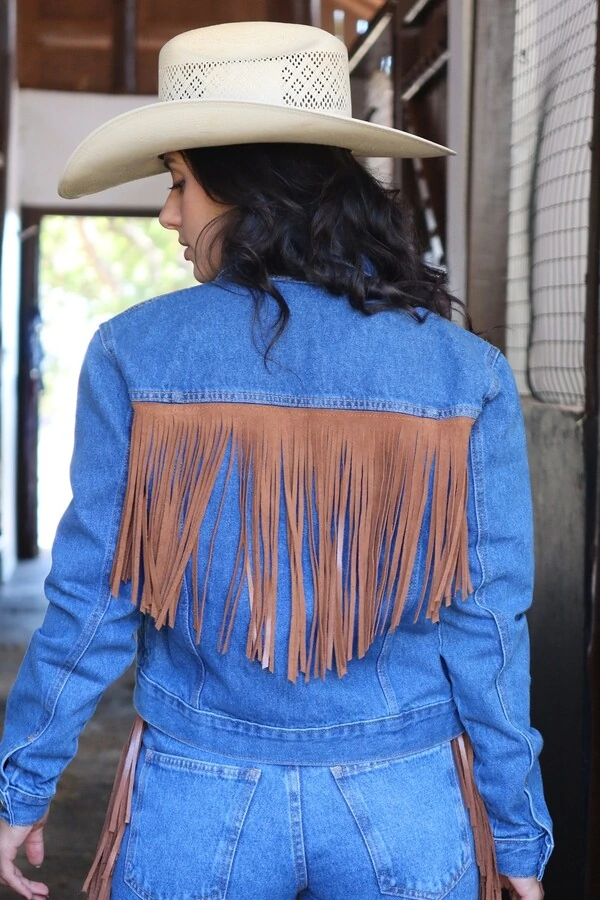 Jaqueta Jeans com Franjas em Couro