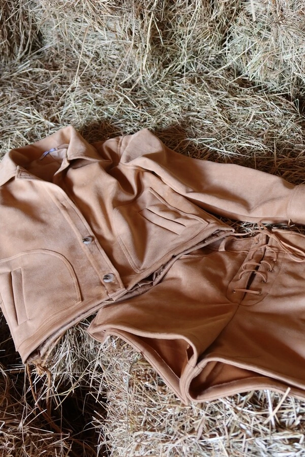 Shorts Suede Bege