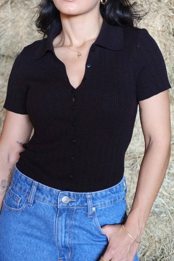 Blusa Tricot Gola Polo Preta