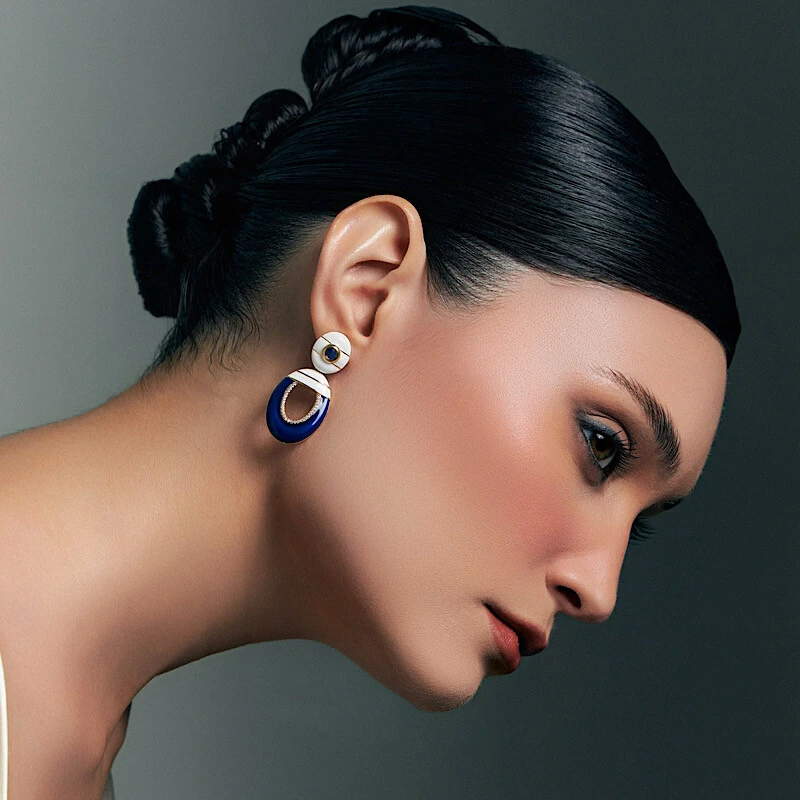 Foto Brinco Salmaso com Esmaltado, Cristais e Banho de Ouro 18K