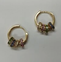 Brinco com Cristais Coloridos e Banho de Ouro 18K